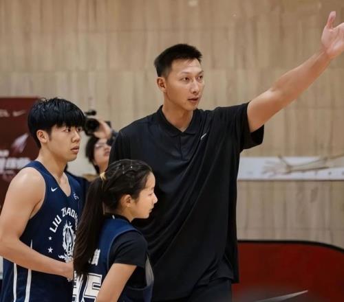 圣保利,不敌多特蒙,吉拉西与阿,利记官网,sbo体育入口,利记体育登录